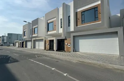 Villa - 3 Bedrooms - 5 Bathrooms for sale in Tubli - Central Governorate
