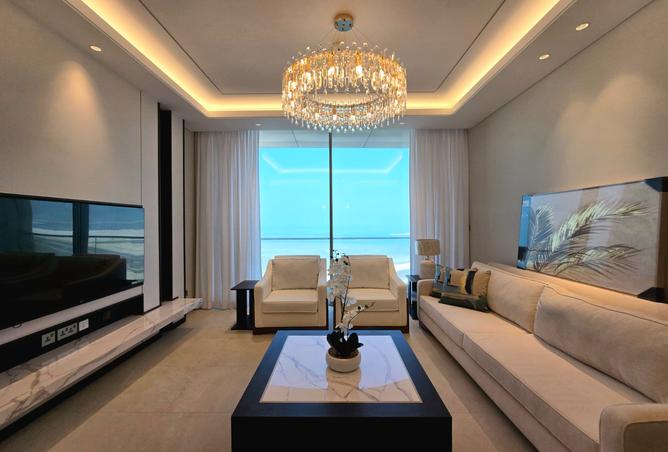 956007 - Property Image 2