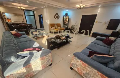Apartment - 4 Bedrooms - 4 Bathrooms for sale in Busaiteen - Muharraq Governorate