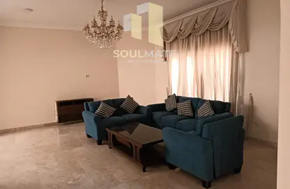 فيلا - 4 غرف نوم - 5 حمامات للايجار في الماحوز - المنامة - محافظة العاصمة