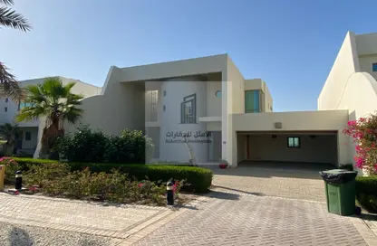 فيلا - 4 غرف نوم - 6 حمامات للايجار في درة البحرين - المحافظة الجنوبية