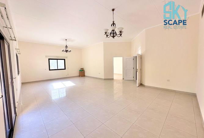 972581 - Property Image 2