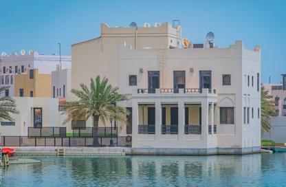 Villa - 4 Bedrooms - 6 Bathrooms for sale in Amwaj Islands - Muharraq Governorate