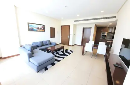 Apartment - 2 Bedrooms - 3 Bathrooms for rent in Al Juffair - Capital Governorate