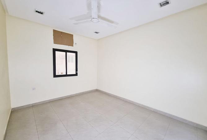 968235 - Property Image 3