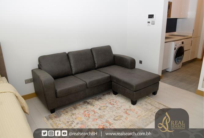 956142 - Property Image 2