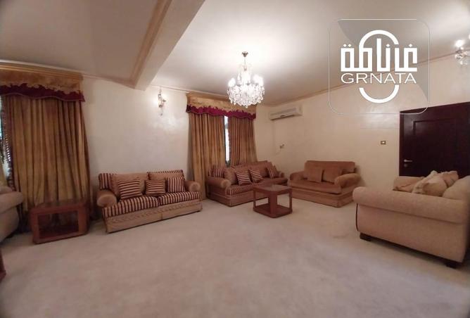 967689 - Property Image 3