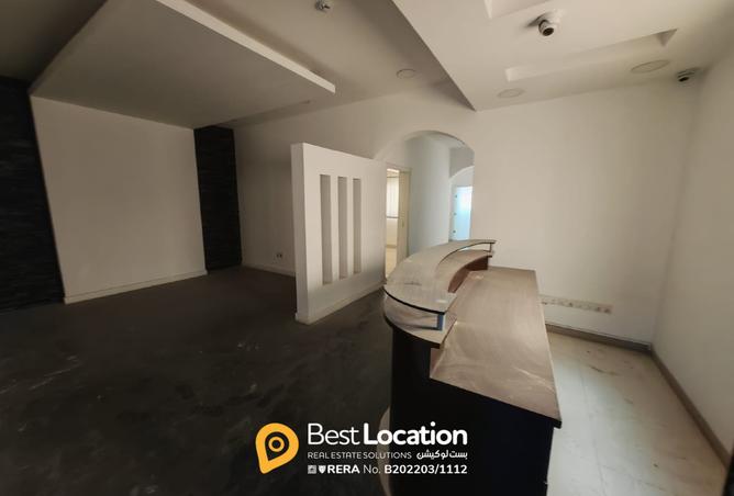 927460 - Property Image 2