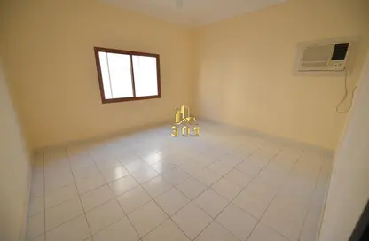 Apartment - 2 Bedrooms - 2 Bathrooms for rent in Gufool - Manama - Capital Governorate