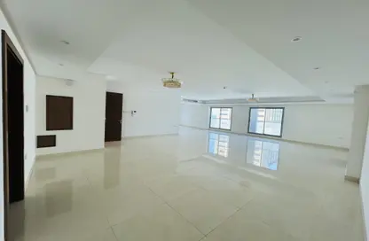 Apartment - 3 Bedrooms - 5 Bathrooms for sale in Hidd - Muharraq Governorate