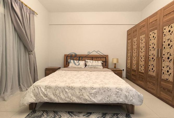 985541 - Property Image 2