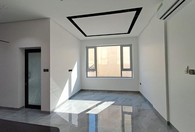 976480 - Property Image 3