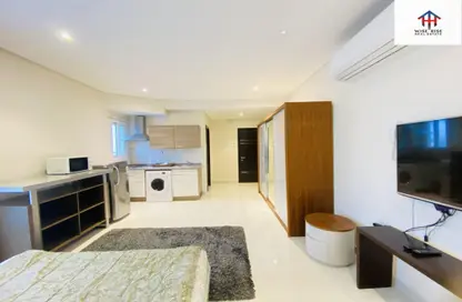 Apartment - Studio - 1 Bathroom for rent in Mahooz - Manama - Capital Governorate