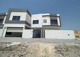 Villa - 4 bedrooms - 5 bathrooms for sale in Sanad - Central Governorate