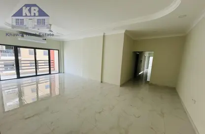 شقة - 4 غرف نوم - 5 حمامات للبيع في الحد - المحرق