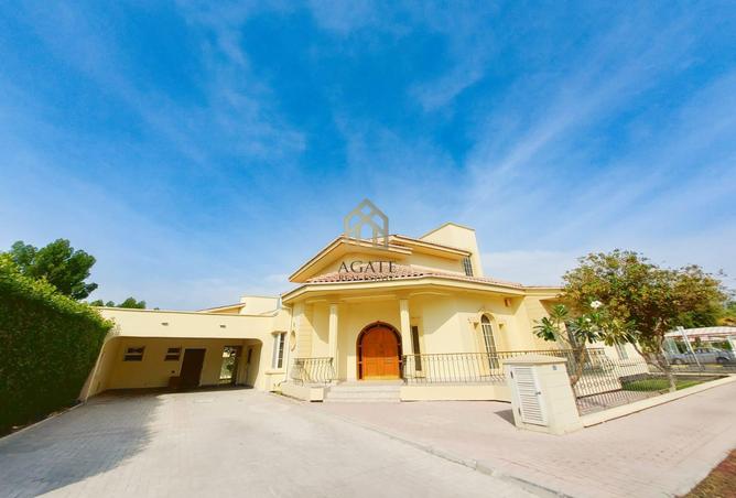 Villa - 4 Bedrooms - 4 Bathrooms for rent in Janabiya - Northern Governorate