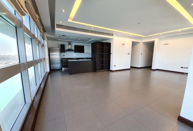 983228 - Property Image 3