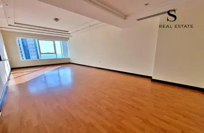 Apartment - 3 Bedrooms - 4 Bathrooms for rent in Abraj Al Lulu - Manama - Capital Governorate
