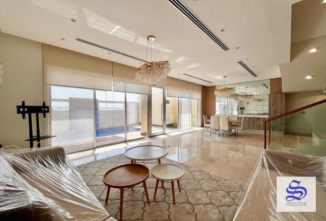 992681 - Property Image 2