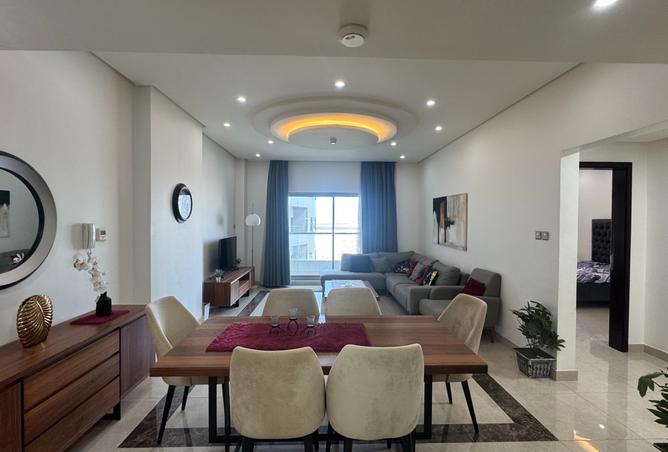 Apartment - 2 Bedrooms - 3 Bathrooms for sale in Al Juffair - Capital Governorate