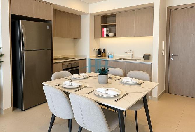 987363 - Property Image 2