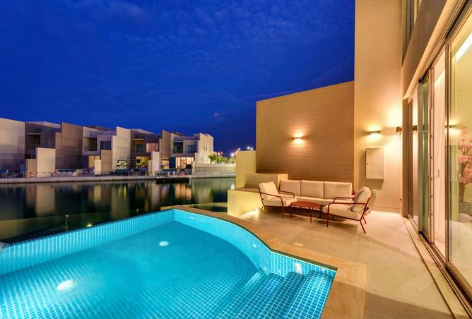 982048 - Property Image 2