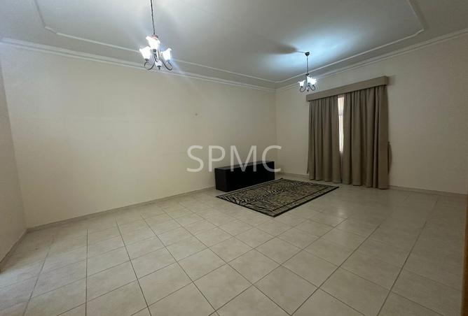 960449 - Property Image 3