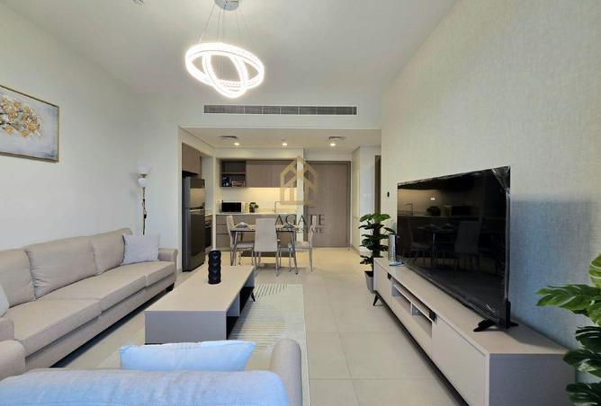 982409 - Property Image 2