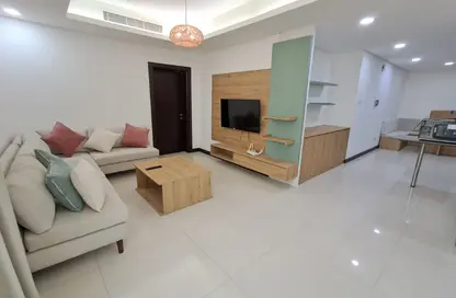 Apartment - 2 Bedrooms - 2 Bathrooms for rent in Seef - Capital Governorate