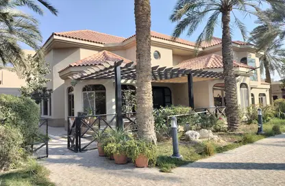 فيلا - 4 غرف نوم - 5 حمامات للايجار في الجسرة - المحافظة الشمالية