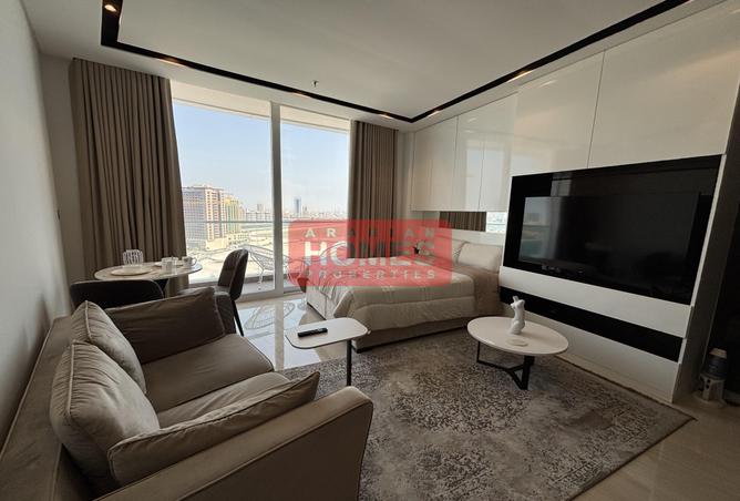 949747 - Property Image 2