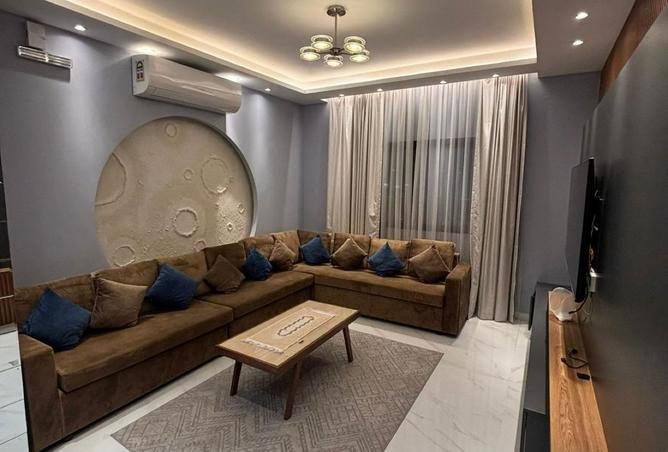 985583 - Property Image 2