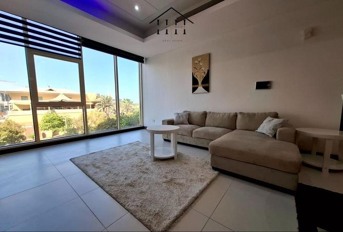 962989 - Property Main Image