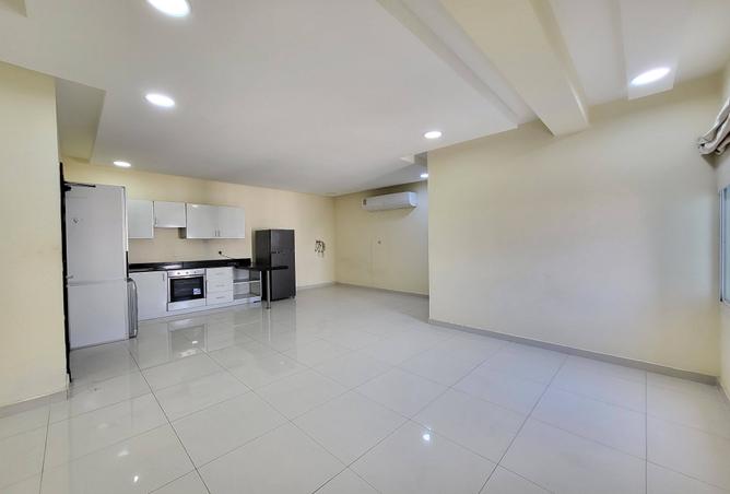 977390 - Property Image 2