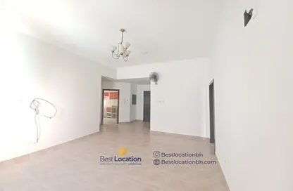 Apartment - 3 Bedrooms - 3 Bathrooms for rent in Bu Kowarah - Riffa - Southern Governorate