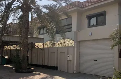 Villa - 5 Bedrooms - 7 Bathrooms for sale in Hamad Town - Northern Governorate