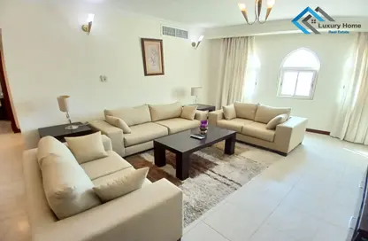 Apartment - 2 Bedrooms - 2 Bathrooms for rent in Busaiteen - Muharraq Governorate