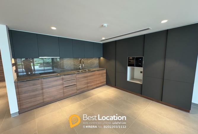 915779 - Property Image 3