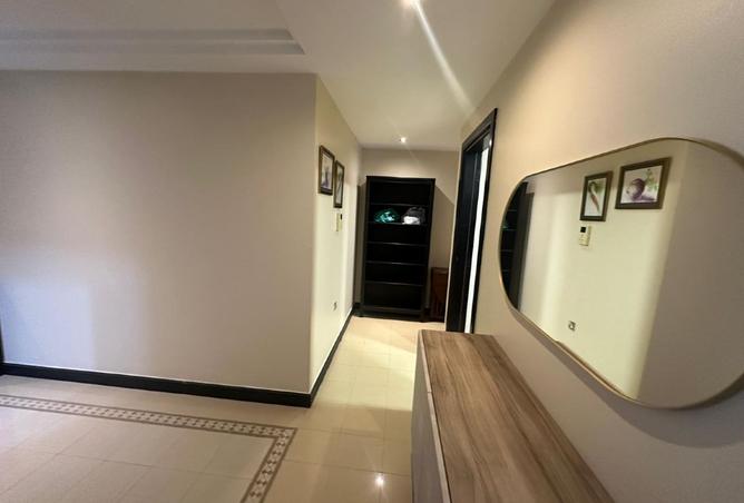 918146 - Property Image 2