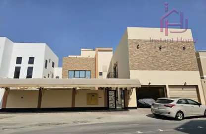 Villa - 5 Bedrooms - 6 Bathrooms for sale in Tubli - Central Governorate