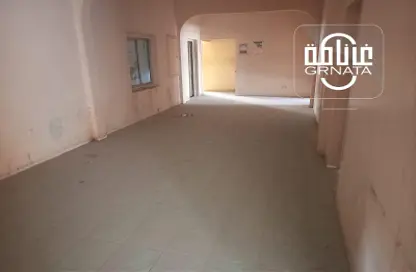 Empty Room image for: Whole Building - Studio for rent in Tubli - Central Governorate, Image 1