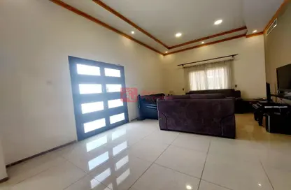 Villa - 3 Bedrooms - 3 Bathrooms for rent in Al Juffair - Capital Governorate