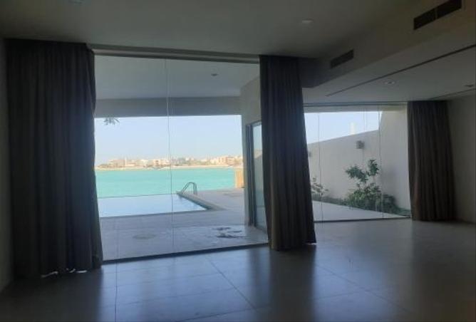 967993 - Property Main Image