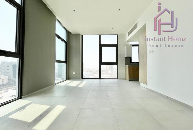 960282 - Property Image 2