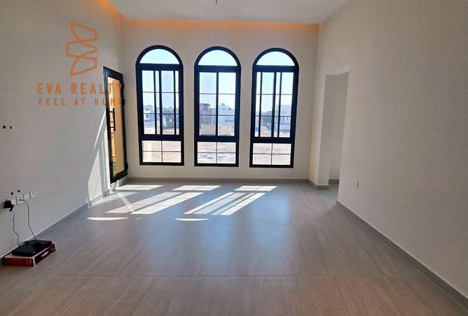 967753 - Property Image 2