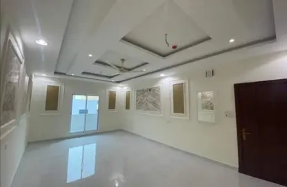 Apartment - 5 Bedrooms - 5 Bathrooms for sale in Hidd - Muharraq Governorate