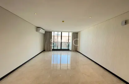 شقة - 2 غرف نوم - 2 حمامات للايجار في الجنبية - المحافظة الشمالية