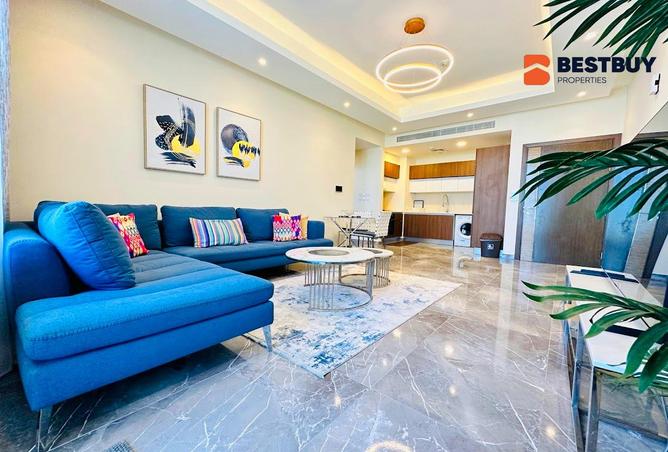 956940 - Property Image 2