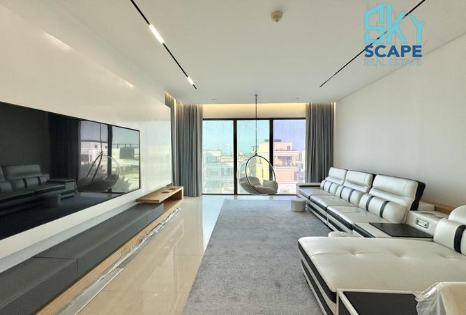 983788 - Property Image 2