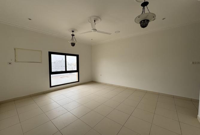 942629 - Property Image 3